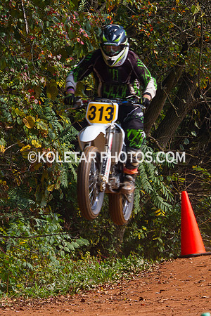PISTON POPPERS MC PARKSBURG PA D-6 FLAT TRACK BIKES 10-6-2013-8783