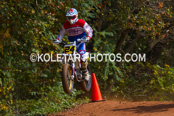 PISTON POPPERS MC PARKSBURG PA D-6 FLAT TRACK BIKES 10-6-2013-8792