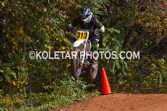PISTON POPPERS MC PARKSBURG PA D-6 FLAT TRACK BIKES 10-6-2013-8791