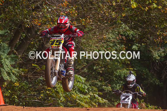 PISTON POPPERS MC PARKSBURG PA D-6 FLAT TRACK BIKES 10-6-2013-8949