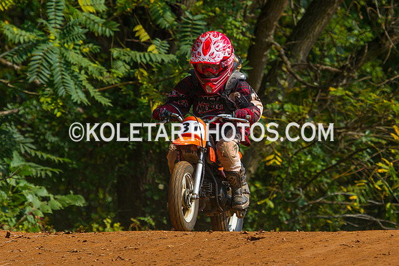 PISTON POPPERS MC PARKSBURG PA D-6 FLAT TRACK BIKES 10-6-2013-9009
