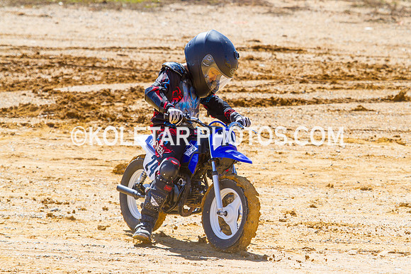 TRAILWAYS SPEEDWAY HANOVER PA D-6 AMA FLAT TRACK BIKES 3-29-2015-1404