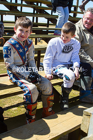 TRAILWAYS SPEEDWAY HANOVER PA D-6 AMA FLAT TRACK BIKES 3-29-2015-7926