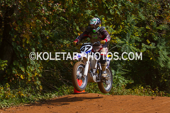 PISTON POPPERS MC PARKSBURG PA D-6 FLAT TRACK BIKES 10-6-2013-8974