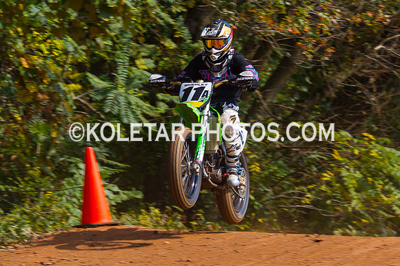 PISTON POPPERS MC PARKSBURG PA D-6 FLAT TRACK BIKES 10-6-2013-8989