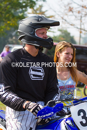 PISTON POPPERS MC PARKSBURG PA D-6 FLAT TRACK BIKES 10-6-2013-29