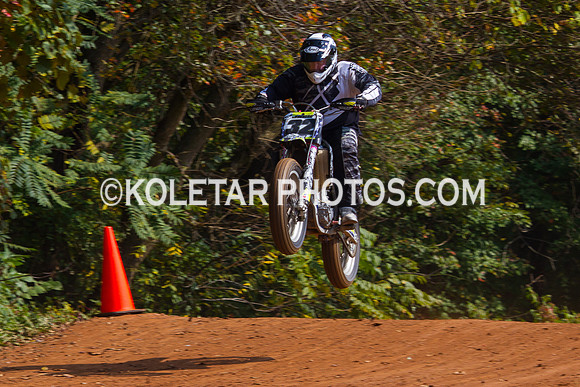 PISTON POPPERS MC PARKSBURG PA D-6 FLAT TRACK BIKES 10-6-2013-8943