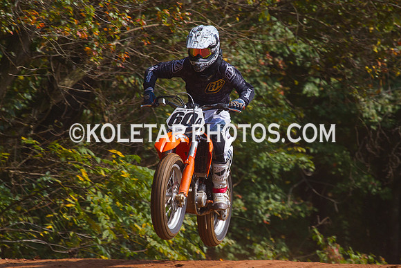 PISTON POPPERS MC PARKSBURG PA D-6 FLAT TRACK BIKES 10-6-2013-8948
