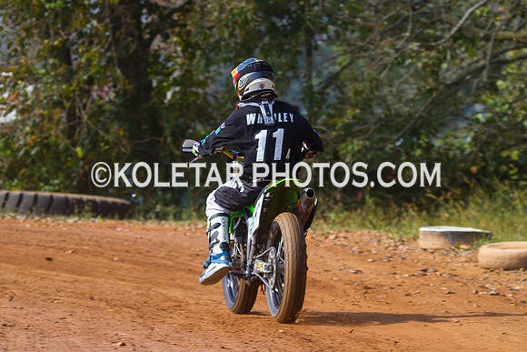 PISTON POPPERS MC PARKSBURG PA D-6 FLAT TRACK BIKES 10-6-2013-8755