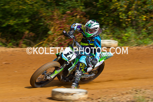 PISTON POPPERS MC PARKSBURG PA D-6 FLAT TRACK BIKES 10-6-2013-8750