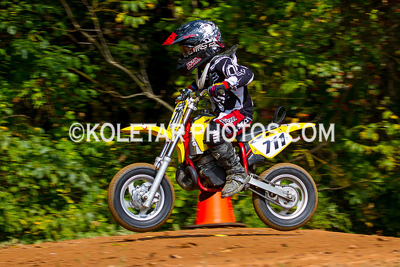 PISTON POPPERS MC PARKSBURG PA D-6 FLAT TRACK BIKES 10-6-2013-9077