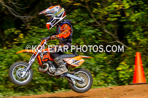 PISTON POPPERS MC PARKSBURG PA D-6 FLAT TRACK BIKES 10-6-2013-9060