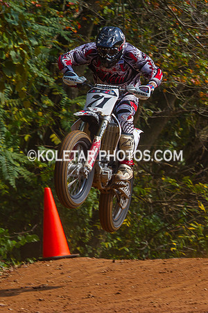 PISTON POPPERS MC PARKSBURG PA D-6 FLAT TRACK BIKES 10-6-2013-8892