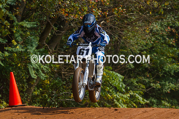 PISTON POPPERS MC PARKSBURG PA D-6 FLAT TRACK BIKES 10-6-2013-8811