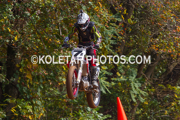 PISTON POPPERS MC PARKSBURG PA D-6 FLAT TRACK BIKES 10-6-2013-8798