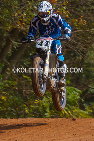 PISTON POPPERS MC PARKSBURG PA D-6 FLAT TRACK BIKES 10-6-2013-8879