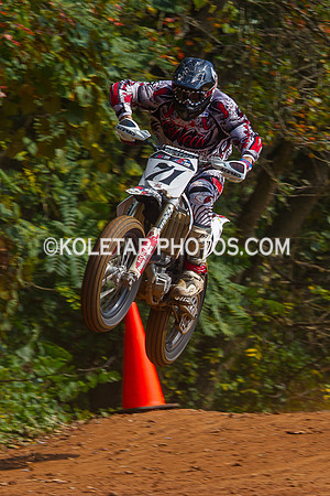 PISTON POPPERS MC PARKSBURG PA D-6 FLAT TRACK BIKES 10-6-2013-8880