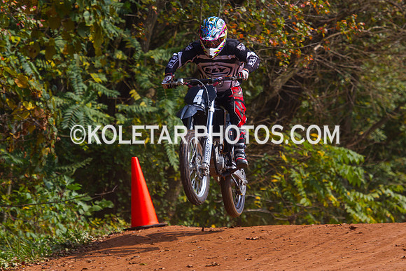 PISTON POPPERS MC PARKSBURG PA D-6 FLAT TRACK BIKES 10-6-2013-8795
