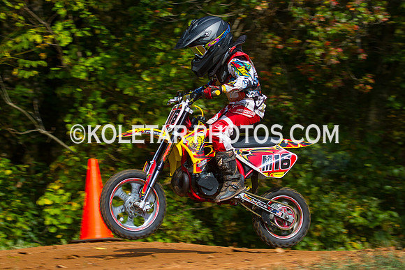 PISTON POPPERS MC PARKSBURG PA D-6 FLAT TRACK BIKES 10-6-2013-9070