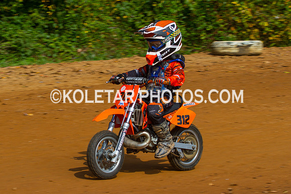 PISTON POPPERS MC PARKSBURG PA D-6 FLAT TRACK BIKES 10-6-2013-65