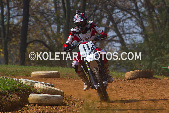 PISTON POPPERS MC PARKSBURG PA D-6 FLAT TRACK BIKES 10-6-2013-8833