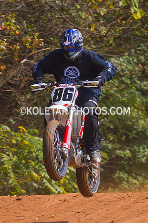 PISTON POPPERS MC PARKSBURG PA D-6 FLAT TRACK BIKES 10-6-2013-8905