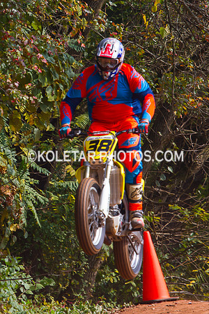 PISTON POPPERS MC PARKSBURG PA D-6 FLAT TRACK BIKES 10-6-2013-8788