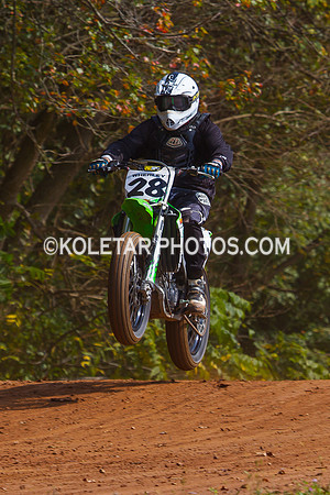 PISTON POPPERS MC PARKSBURG PA D-6 FLAT TRACK BIKES 10-6-2013-8876