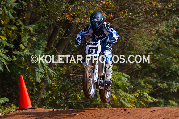 PISTON POPPERS MC PARKSBURG PA D-6 FLAT TRACK BIKES 10-6-2013-8802