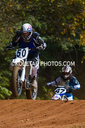 PISTON POPPERS MC PARKSBURG PA D-6 FLAT TRACK BIKES 10-6-2013-8854