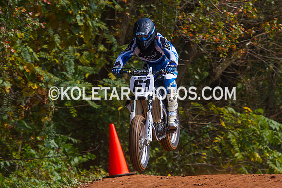 PISTON POPPERS MC PARKSBURG PA D-6 FLAT TRACK BIKES 10-6-2013-8794