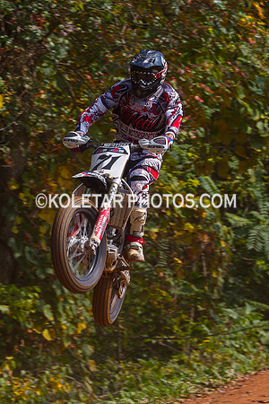 PISTON POPPERS MC PARKSBURG PA D-6 FLAT TRACK BIKES 10-6-2013-8904
