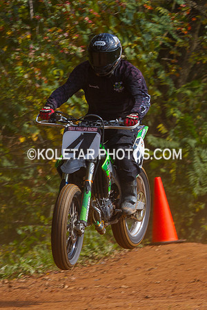 PISTON POPPERS MC PARKSBURG PA D-6 FLAT TRACK BIKES 10-6-2013-8865